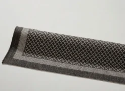 Angenehm flache Brücken und Teppiche in Sisaloptik