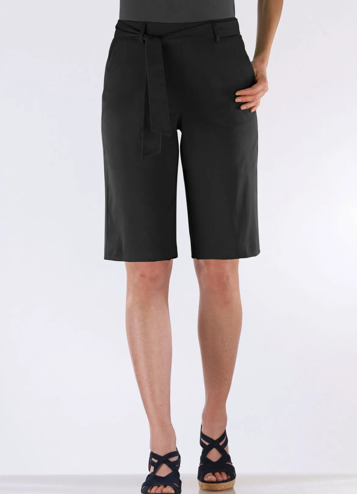 Bermudas mit Stoffbindeband