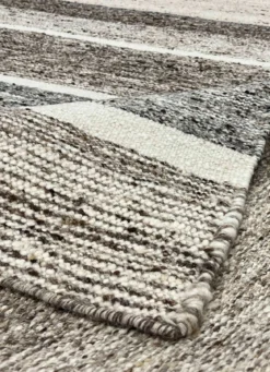 Brücken und Teppiche aus natürlichen Materialien