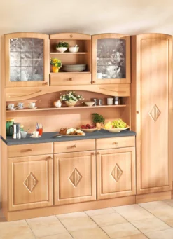 Buffetschrank mit profilierter Front