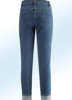 Edel-Jeans in 7/8-Länge mit hübschem Glitzersteinchenbesatz