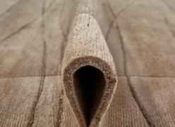Handgeknüpfte Brücken und Teppiche in Naturfaser-Qualität