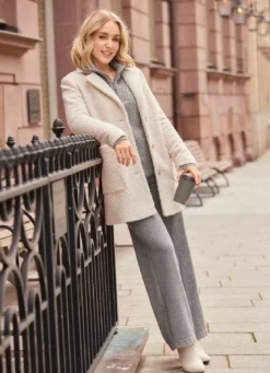 Jacke mit aufgesetzen Taschen