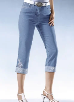 7/8-Jeans mit floraler Stickerei