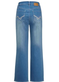 Jeans mit modischer Beinweite