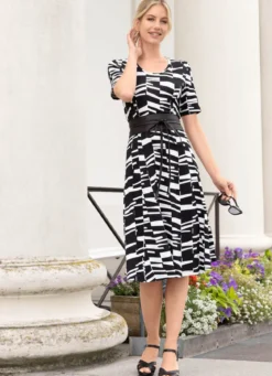 Kleid in Schlupfform