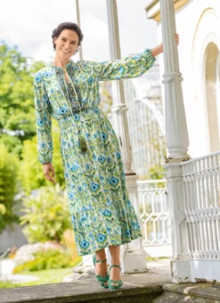 Kleid in Schlupfform