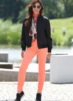 Magic-Jeans mit hohem Stretchanteil