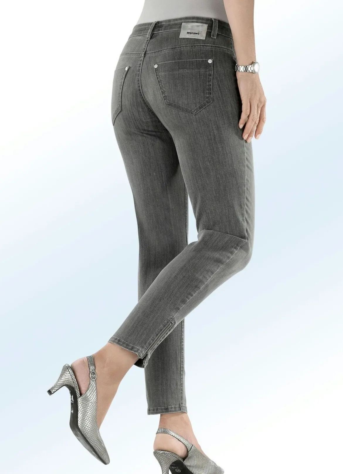 Magic-Jeans mit modischen Reißverschlüssen an den Beinabschlüssen