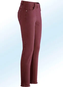 Magic-Jeans mit toller Nietenzier sowie angesagtem Fransensaum
