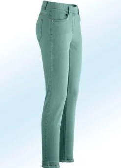 Magic-Jeans mit toller Nietenzier sowie angesagtem Fransensaum