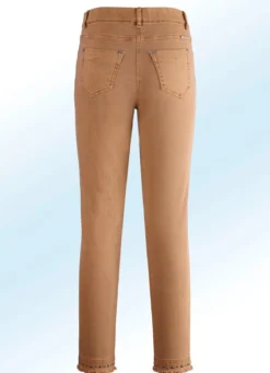 Magic-Jeans mit toller Nietenzier sowie angesagtem Fransensaum