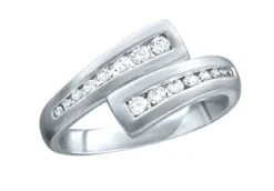 Platin Damenring mit lupenreinen Brillanten