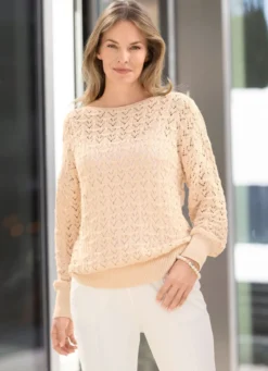 Pullover in aufwendigem Mustermix