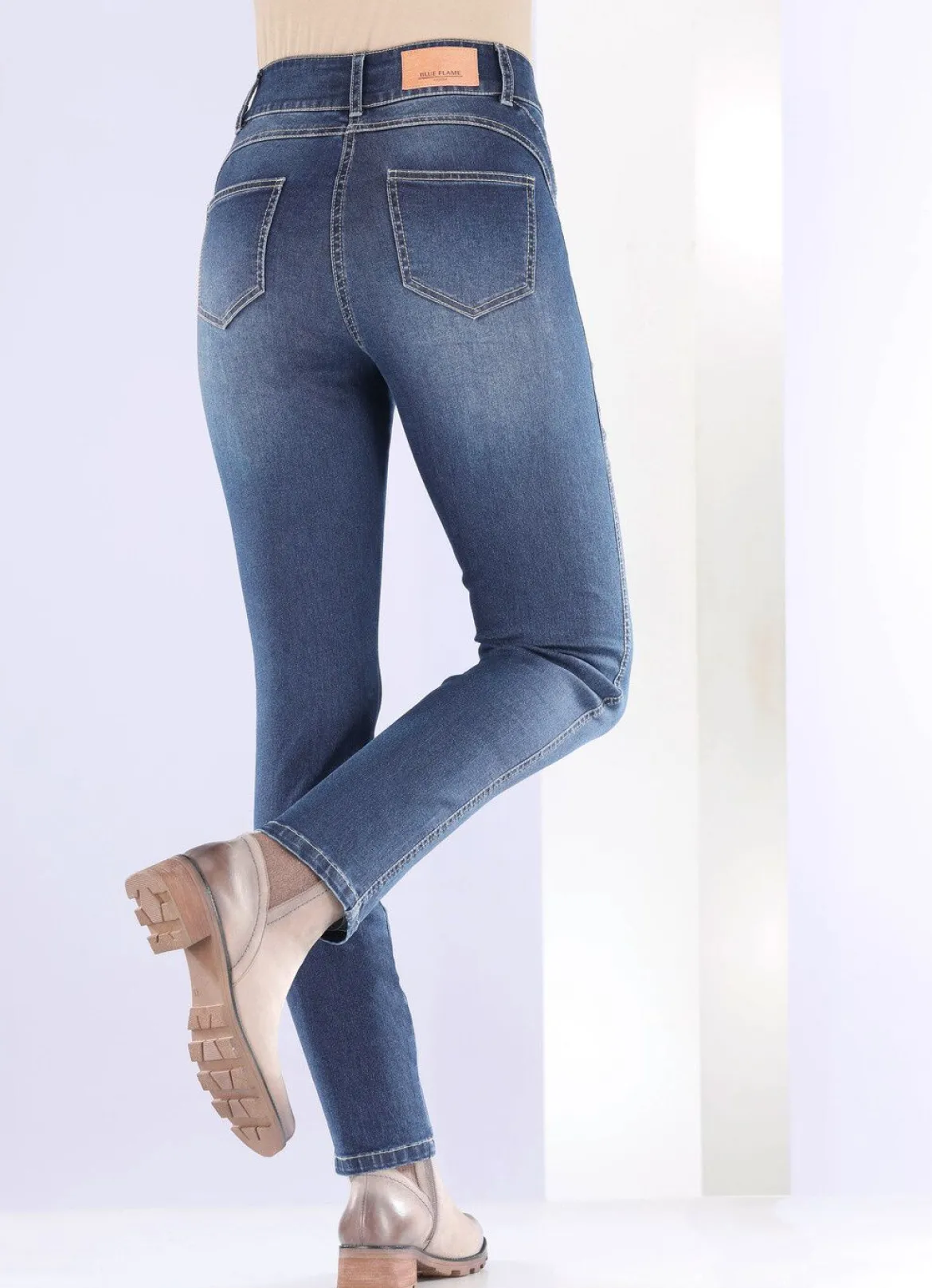 Shaping-Jeans in 4-Pocket-Form