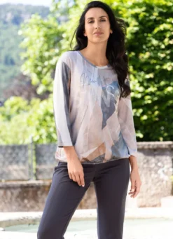 Shirt mit grafischem Alloverdruck