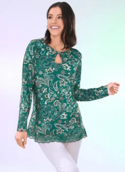 Shirt mit interessanter Ausschnittverarbeitung in 2 Farben