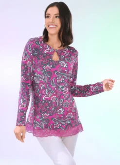 Shirt mit interessanter Ausschnittverarbeitung in 2 Farben