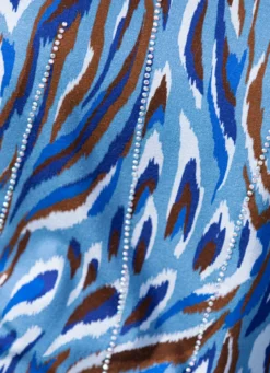 Shirt mit Strasszier im Vorderteil