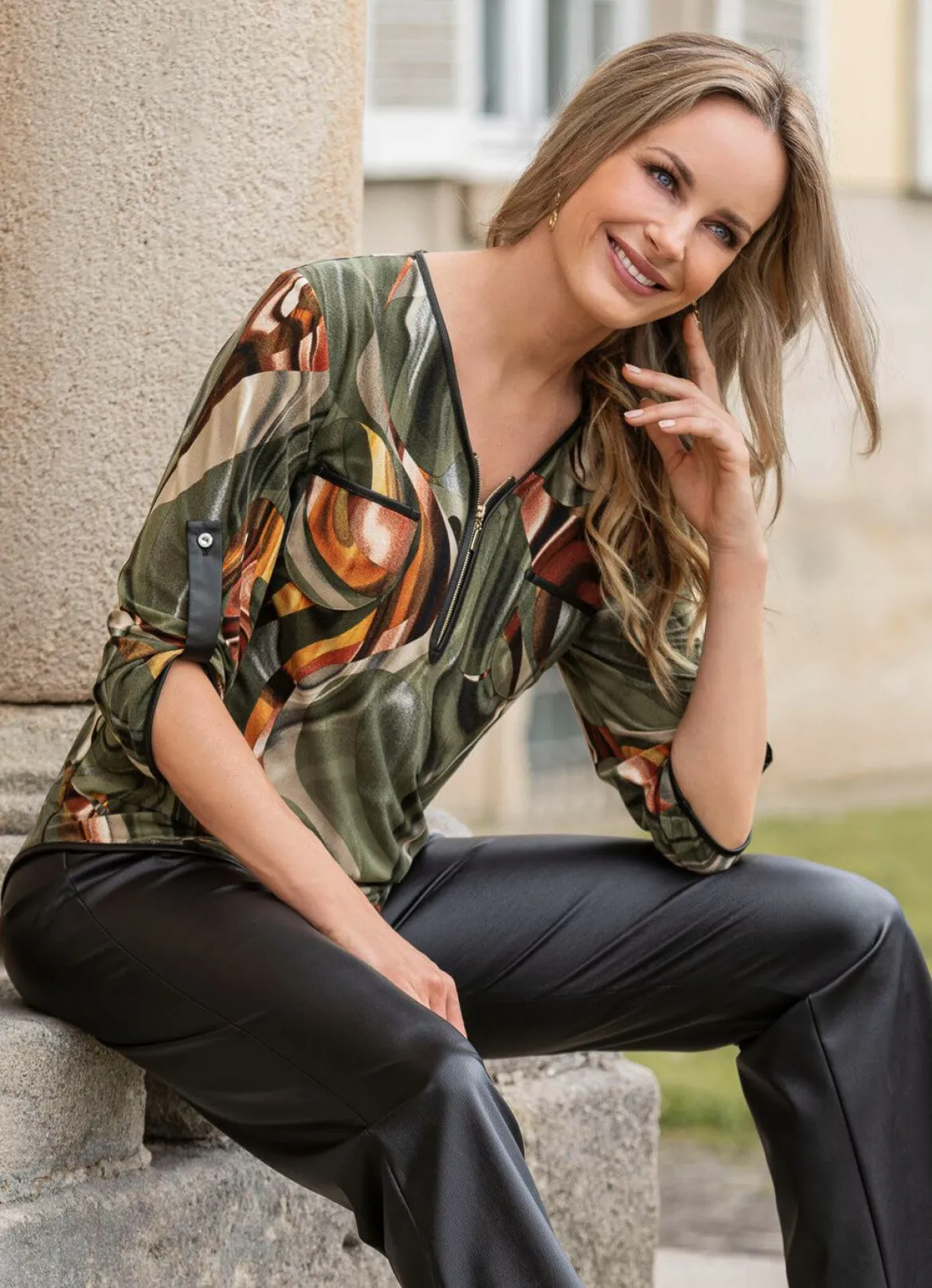 Shirt-Tunika mit Lederimitat-Besatz