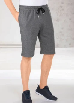 Shorts in 4 Farben