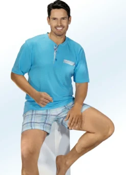 Shorty mit Knopfleiste, aufgesetzter Brusttasche und Karodessin