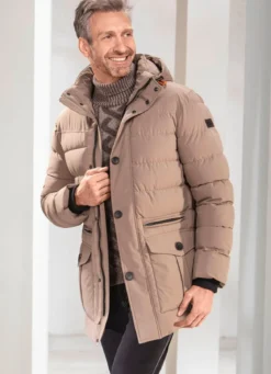 Steppjacke mit abtrennbarer Kapuze