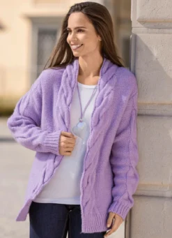 Strickjacke in Grobstrick