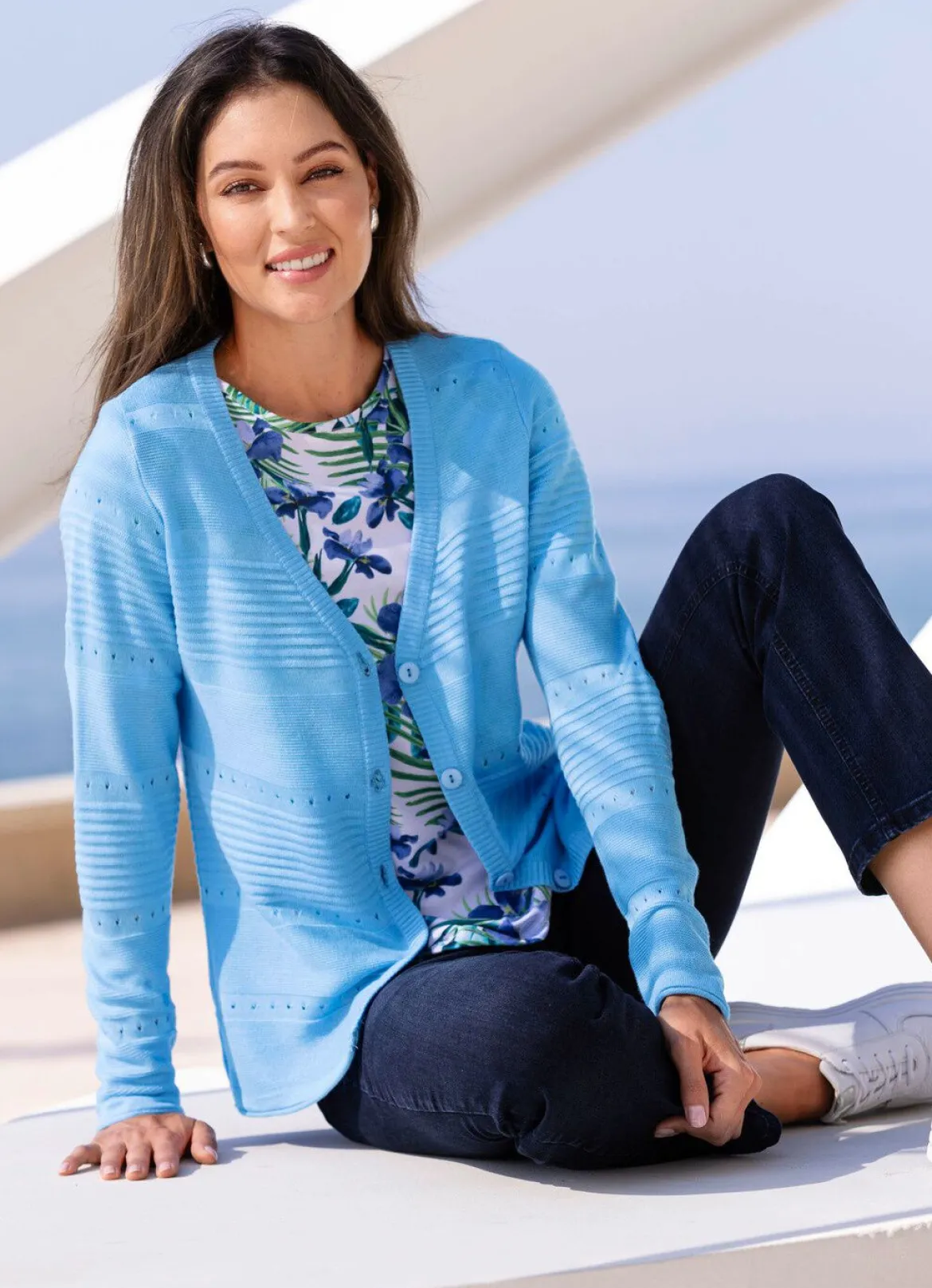 Strickjacke in Mustermix