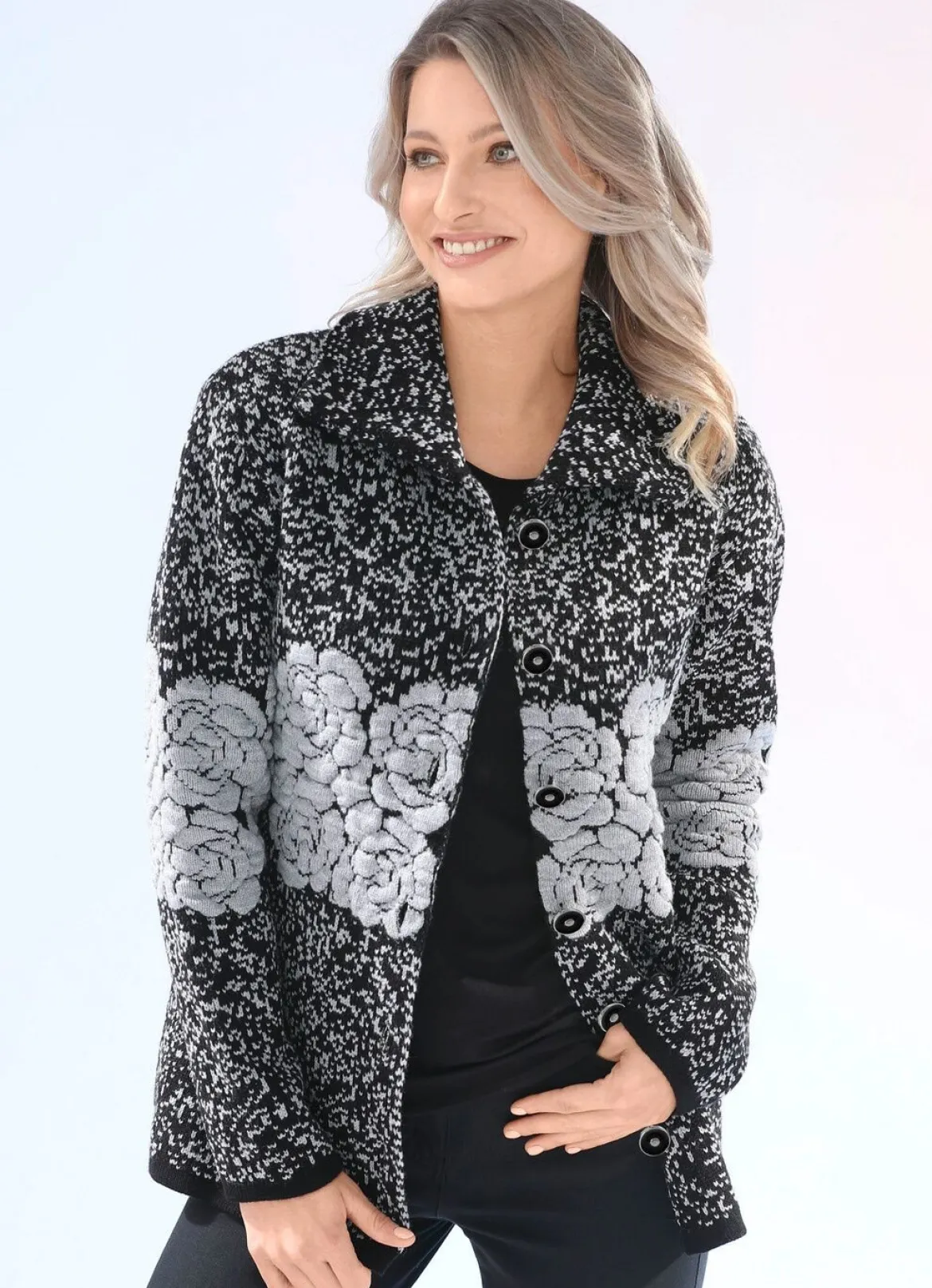 Strickjacke in Strickmix