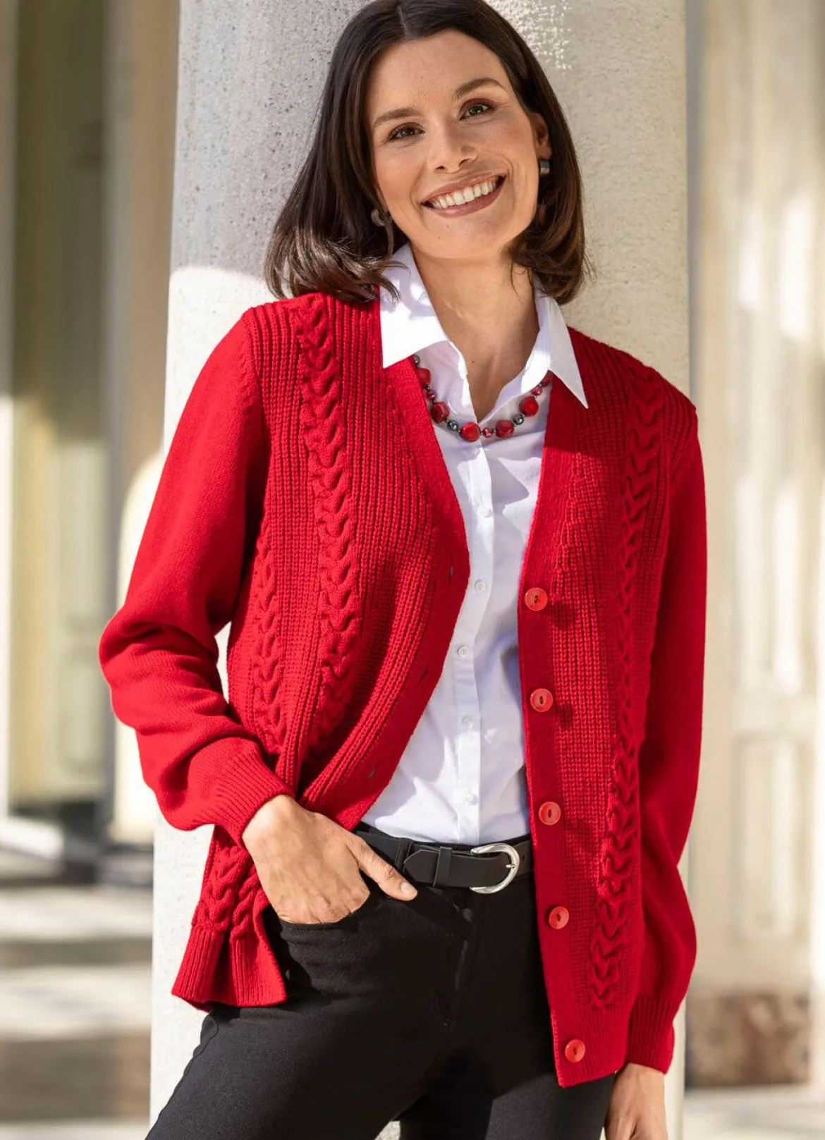 Strickjacke in Strukturmix