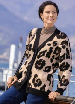 Strickjacke mit flauschigem Griff