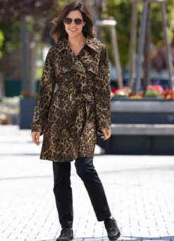 Trenchcoat mit Gürtel