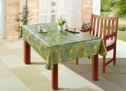 Wachstuch-Tischdecke mit Blätter-Motiv