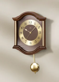 Wanduhr aus Holz