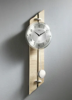 Wanduhr mit Funkuhrwerk