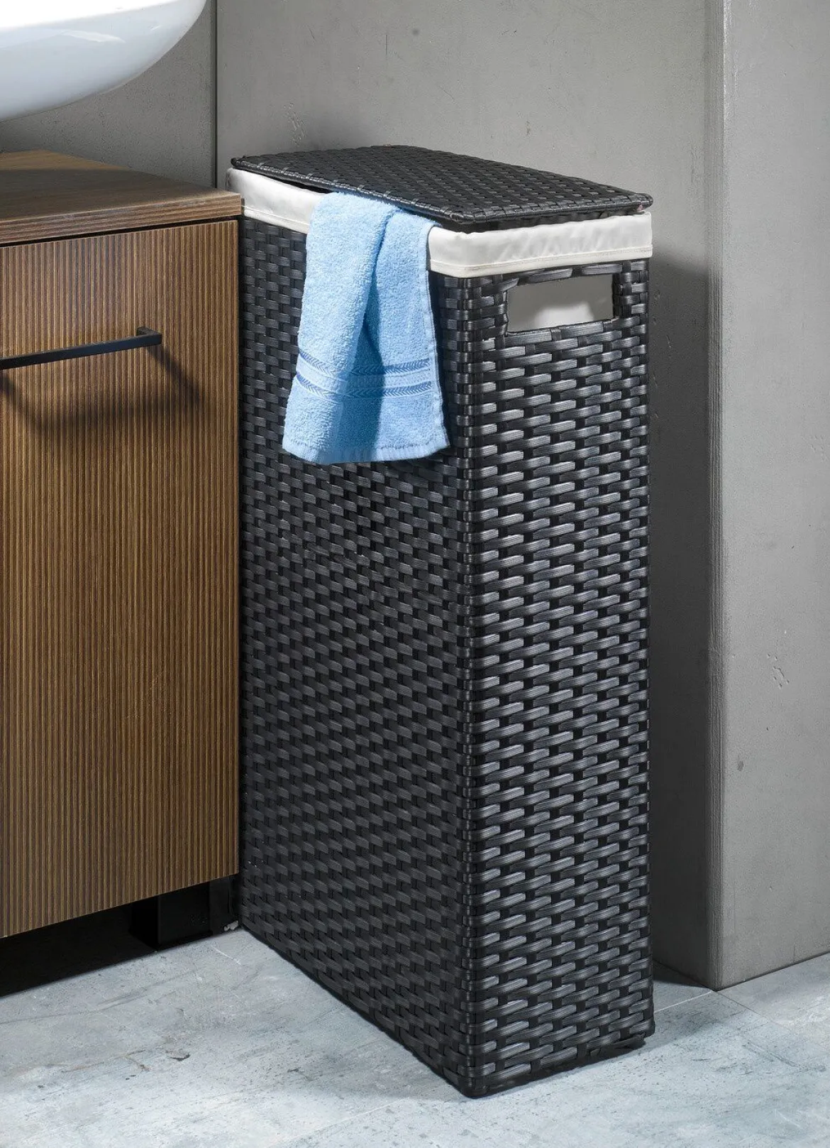 Wäschekorb mit Polyrattan-Geflecht